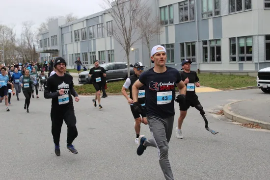 Runners on the Hyannis course